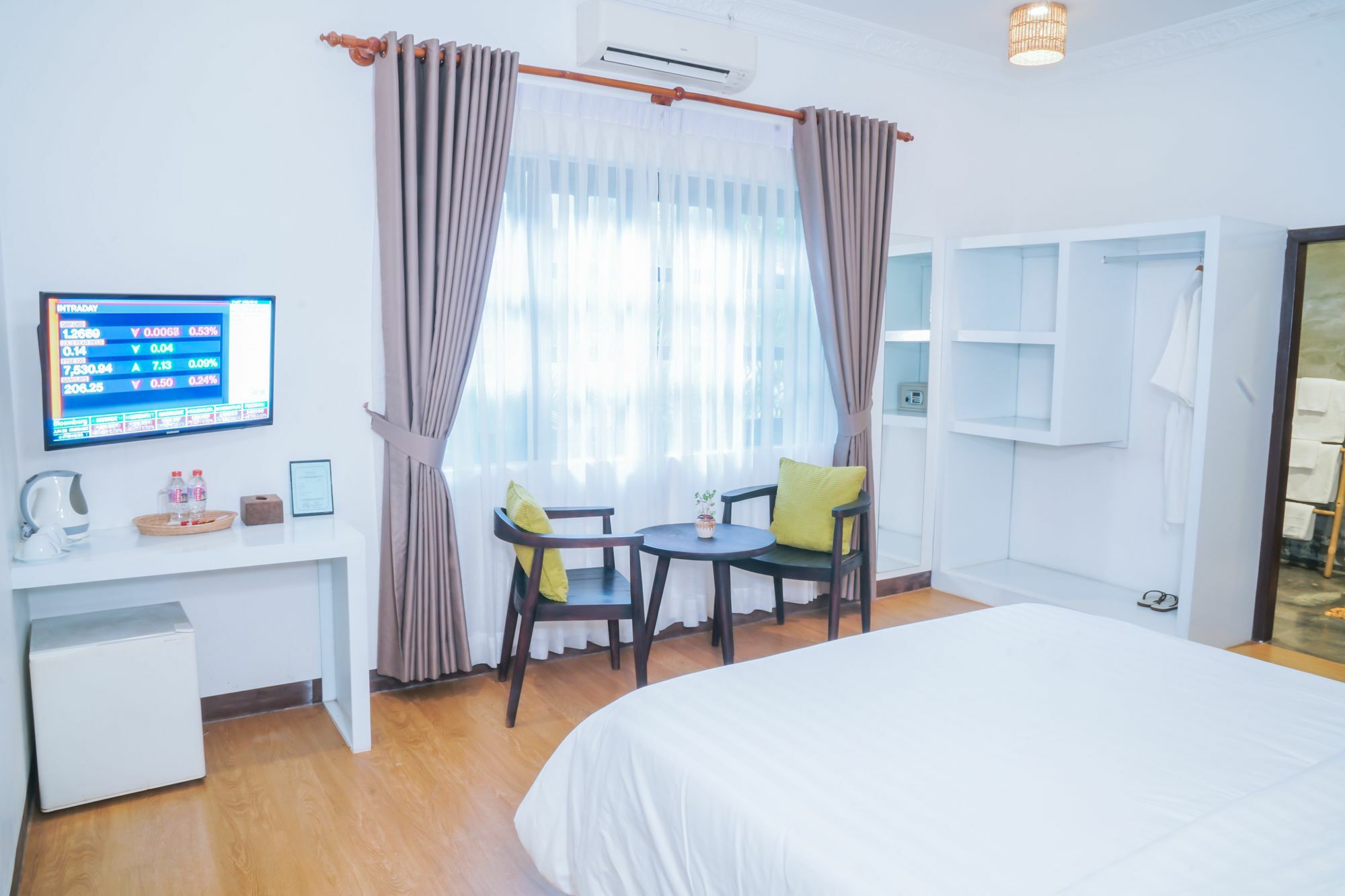 Angkor Yellow Villa Сиемрип Экстерьер фото
