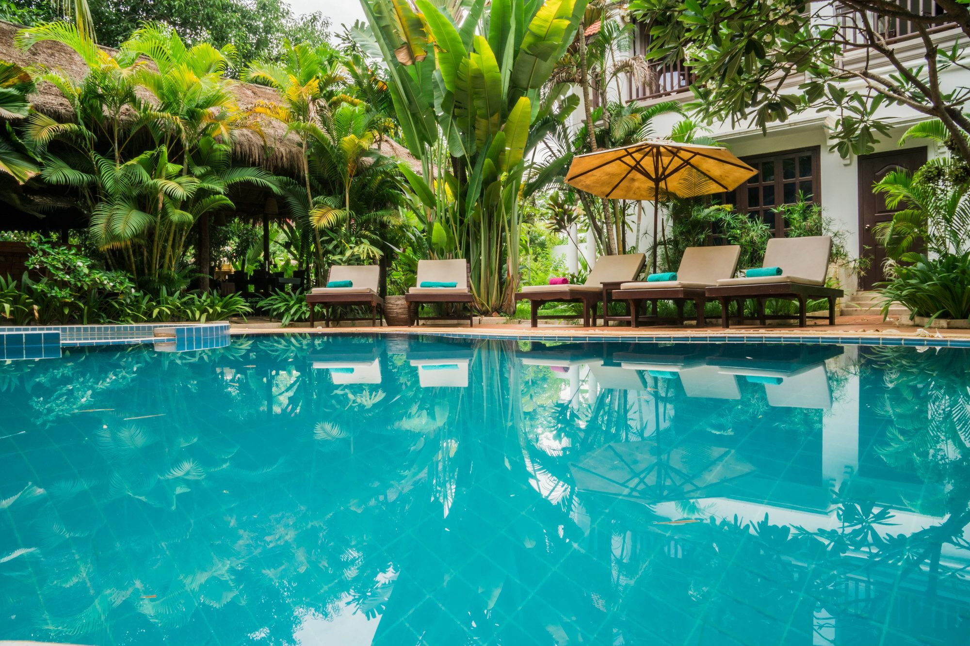 Angkor Yellow Villa Сиемрип Экстерьер фото
