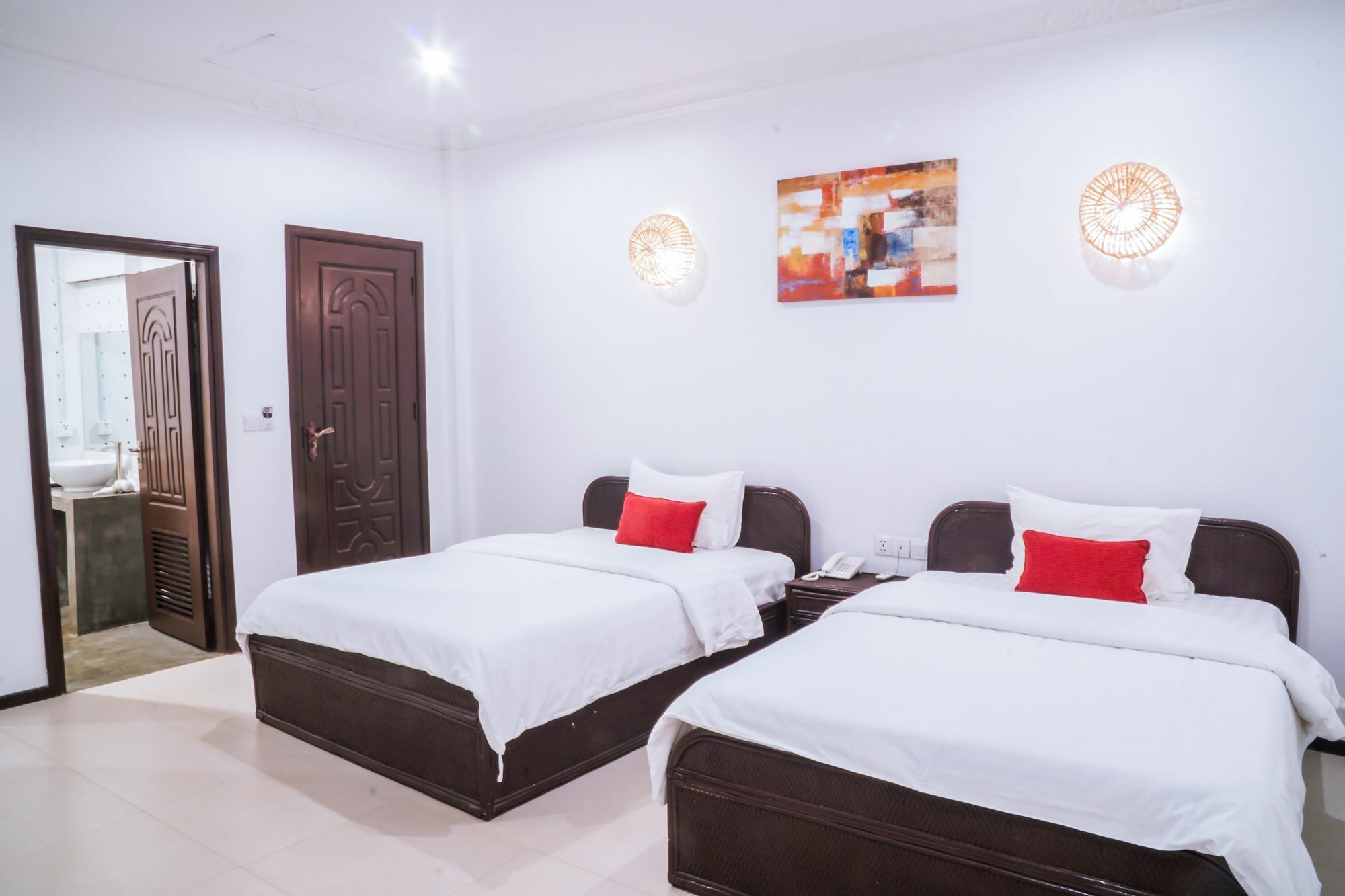 Angkor Yellow Villa Сиемрип Экстерьер фото